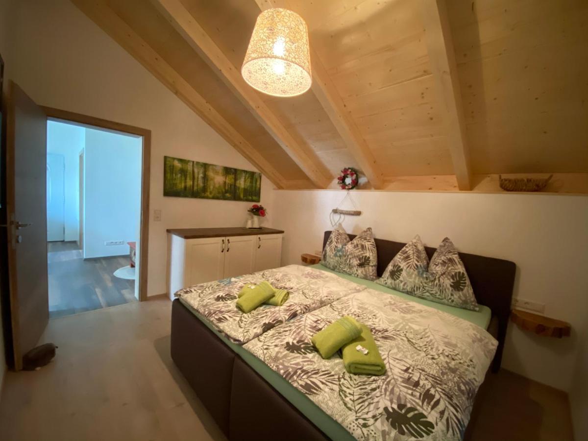Apartments Edelweiss & Enzian - Gaestehaus Zum Fuchs Хермагор Екстериор снимка