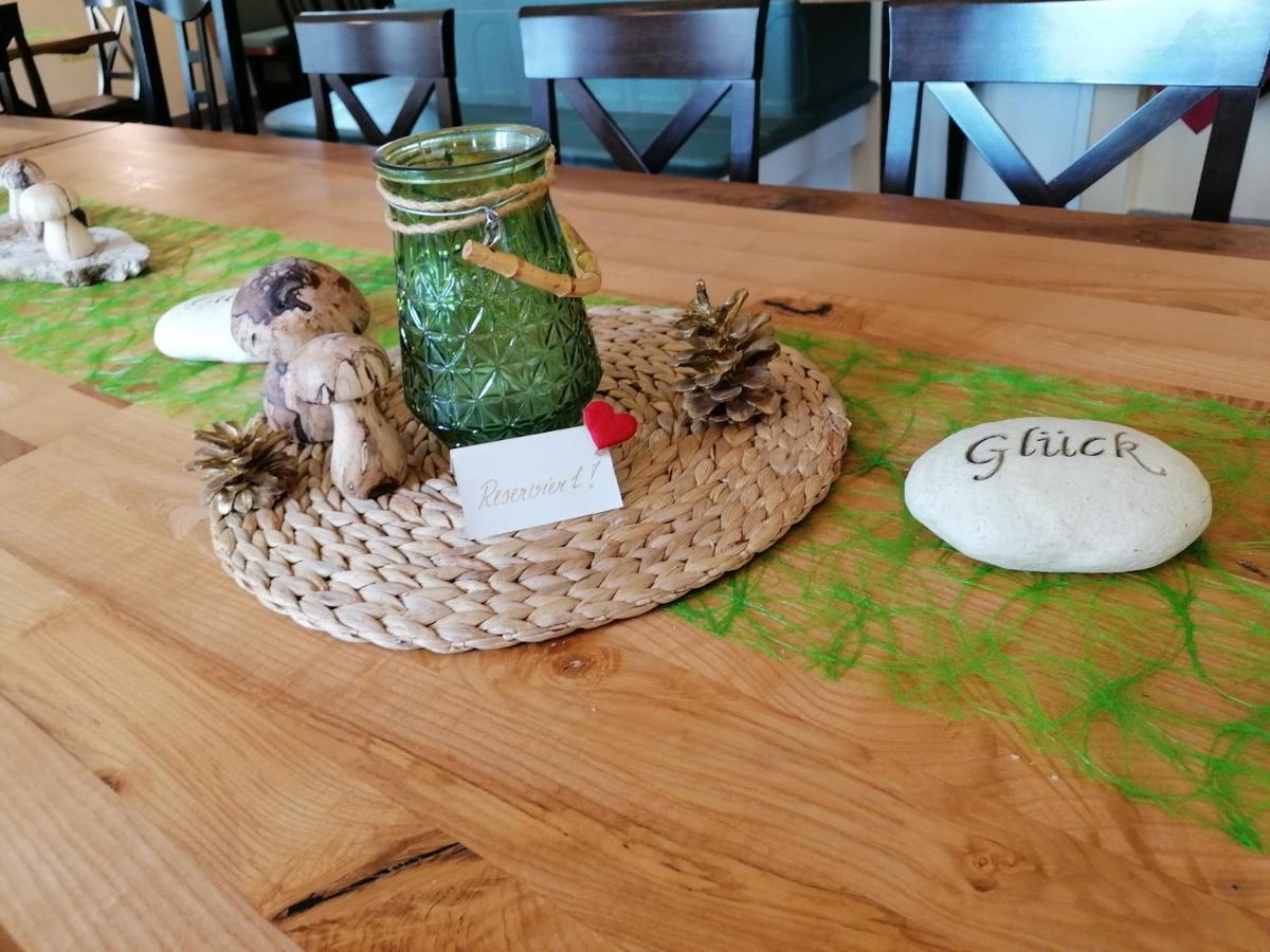 Apartments Edelweiss & Enzian - Gaestehaus Zum Fuchs Хермагор Екстериор снимка