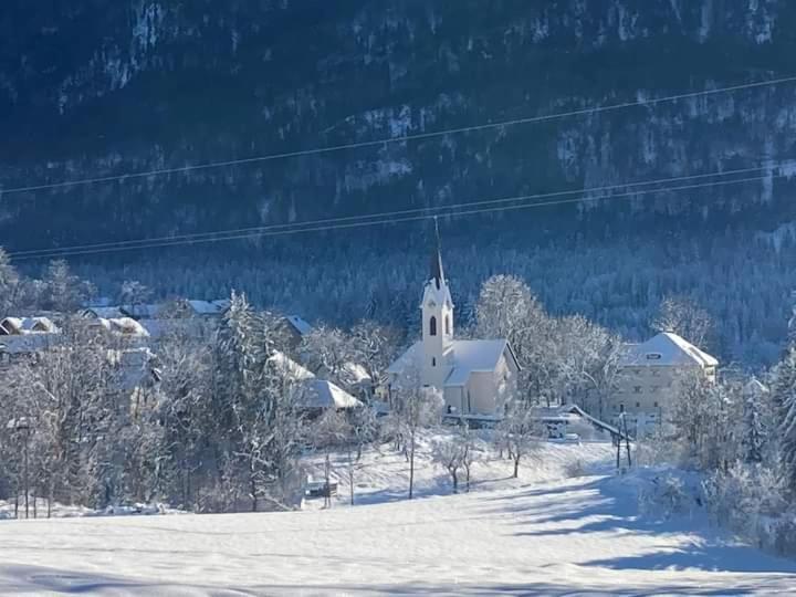 Apartments Edelweiss & Enzian - Gaestehaus Zum Fuchs Хермагор Екстериор снимка